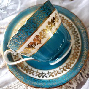 AYNSLEY Lovely Vintage Floral tea cup set